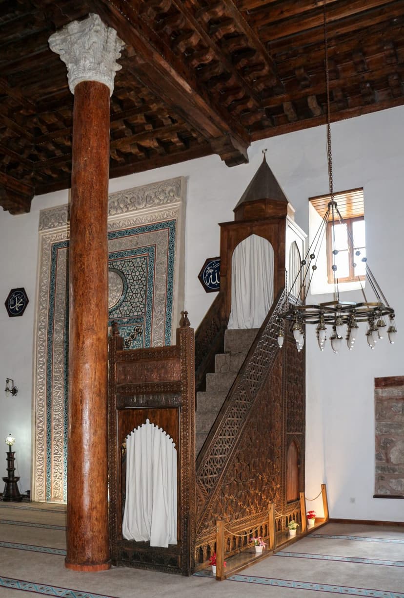 Ankara Arslanhane Cami ahşap kündekari minberi