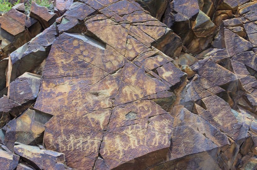 Tamgaly petroglifleri, Kazakistan – Tunç Çağı kozmolojik sahne