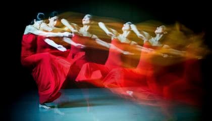 Yerçekimine Meydan Okuyan Kadın: Martha Graham'ın 100 Yılı