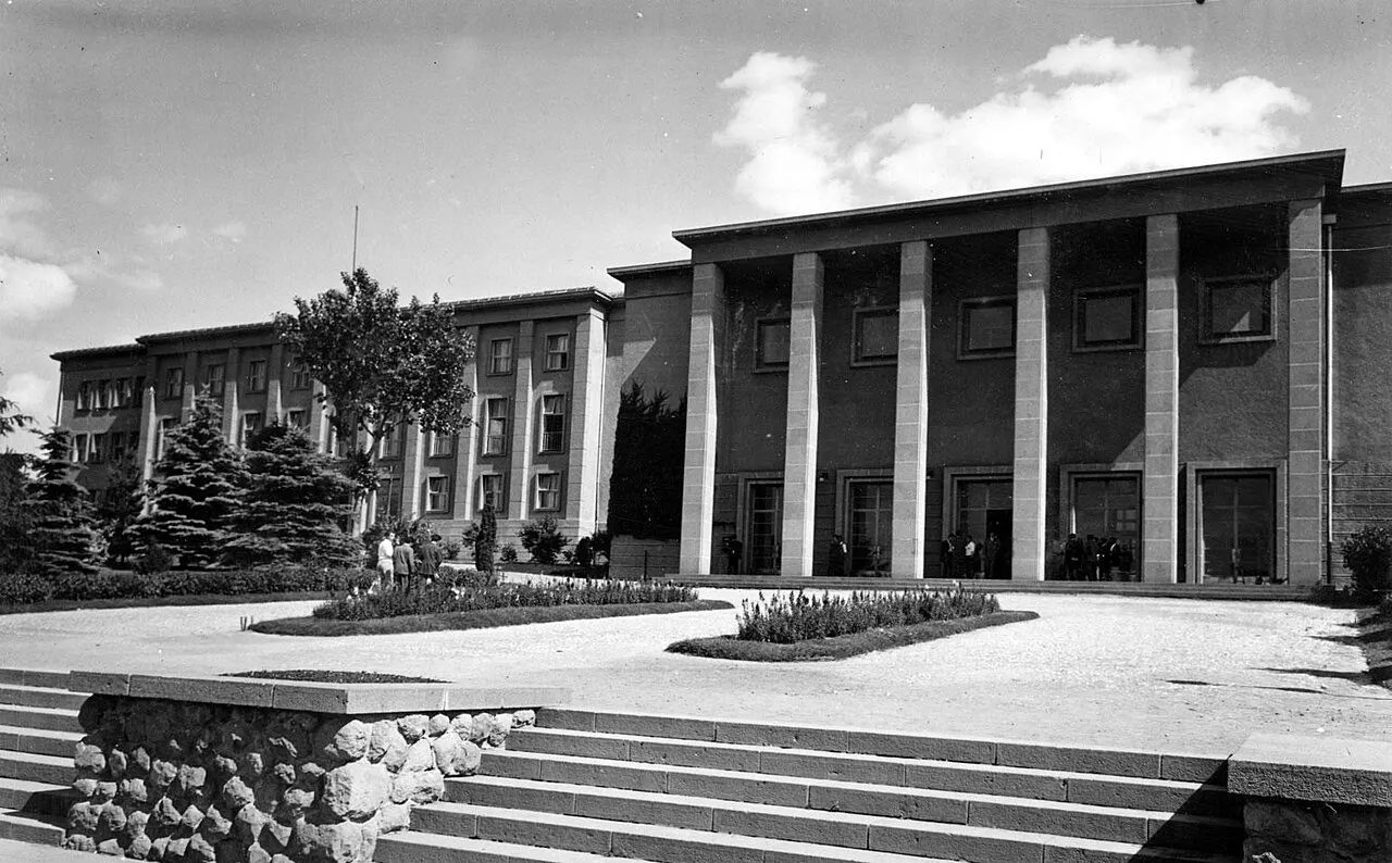 Ankara Hukuk Fakültesi (Cebeci), Mimari