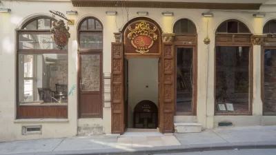 Kuloğlu Mahallesi tarihi Ağa Hamamı binası dış görünüm